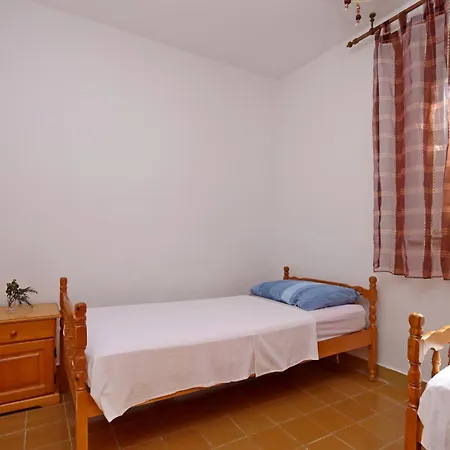 Apartamento With Parking Space Klenovica, Novi Vinodolski - 20174 Klenovica