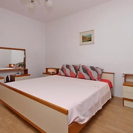 With Parking Space Klenovica, Novi Vinodolski - 20174 Apartamento